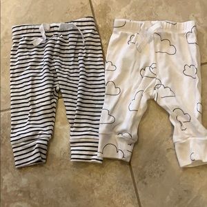 2 pair gap 0-3 cotton pants